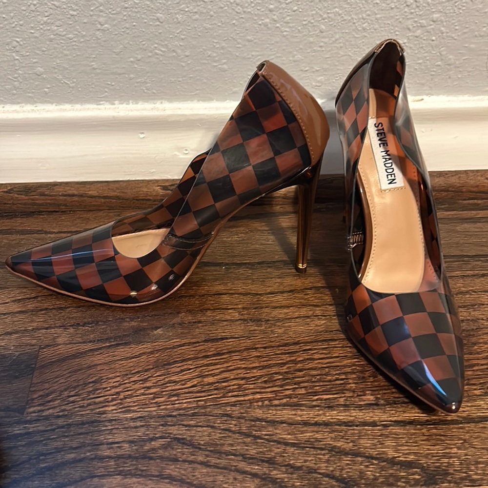 Steve Madden brown checkered clear heels